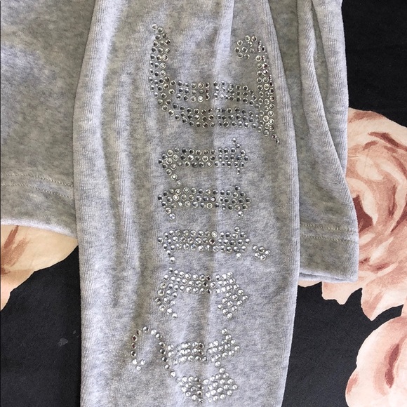 VINTAGE JUICY COUTURE sweatshirt. NEVER WORN. - Picture 2 of 3